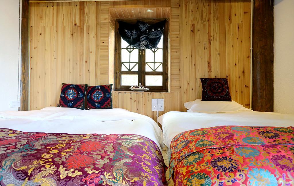 Shangri-La Mid - Mountain Homestay Exterior foto